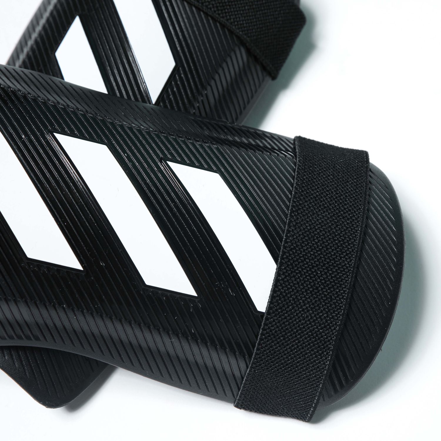 Black-White adidas Protege-tibias Tiro EU Club - Get The Label